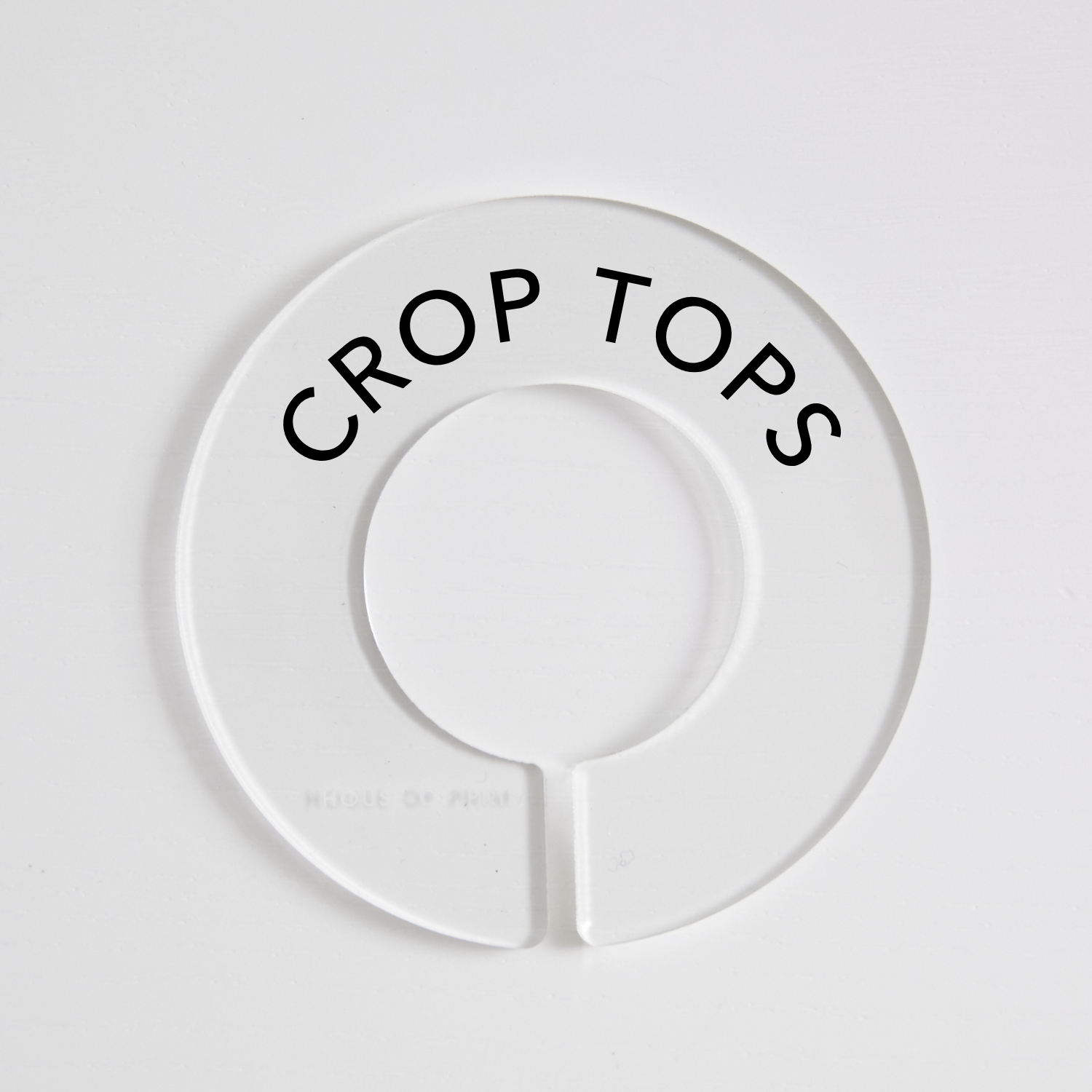 Tops | Circular Divider + Label