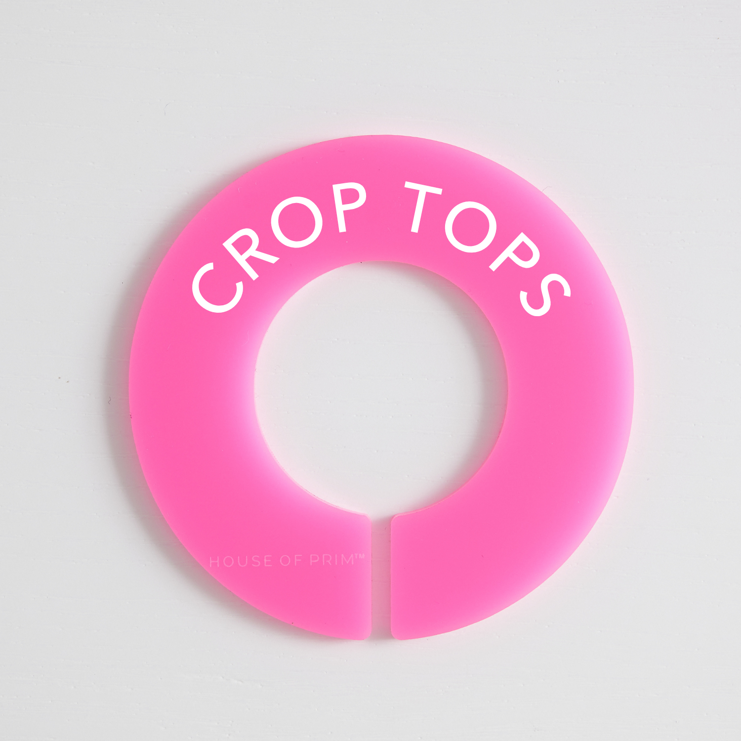 Tops | Circular Divider + Label