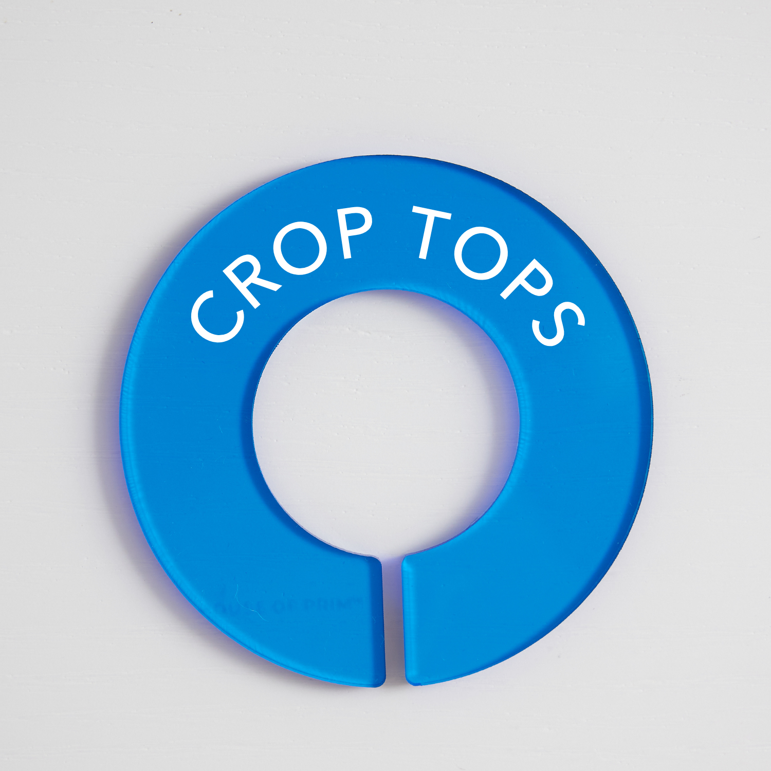 Tops | Circular Divider + Label
