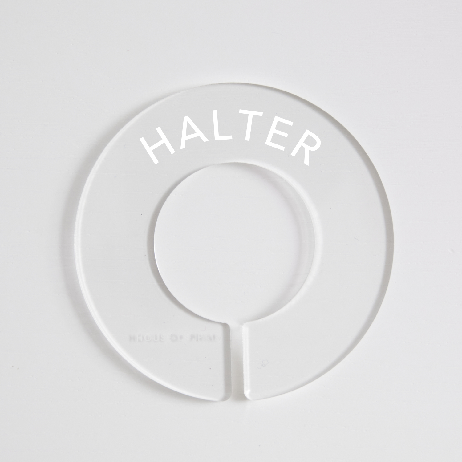 Tops | Circular Divider + Label