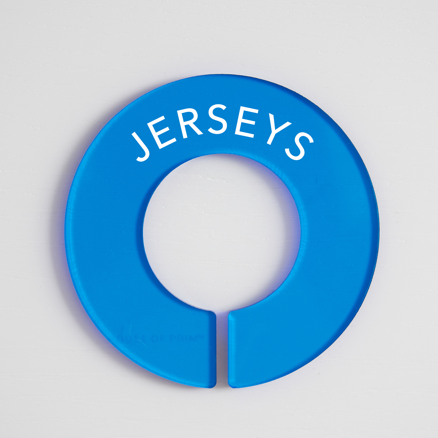 Tops | Circular Divider + Label