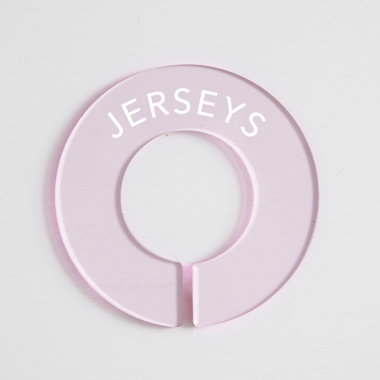 Tops | Circular Divider + Label