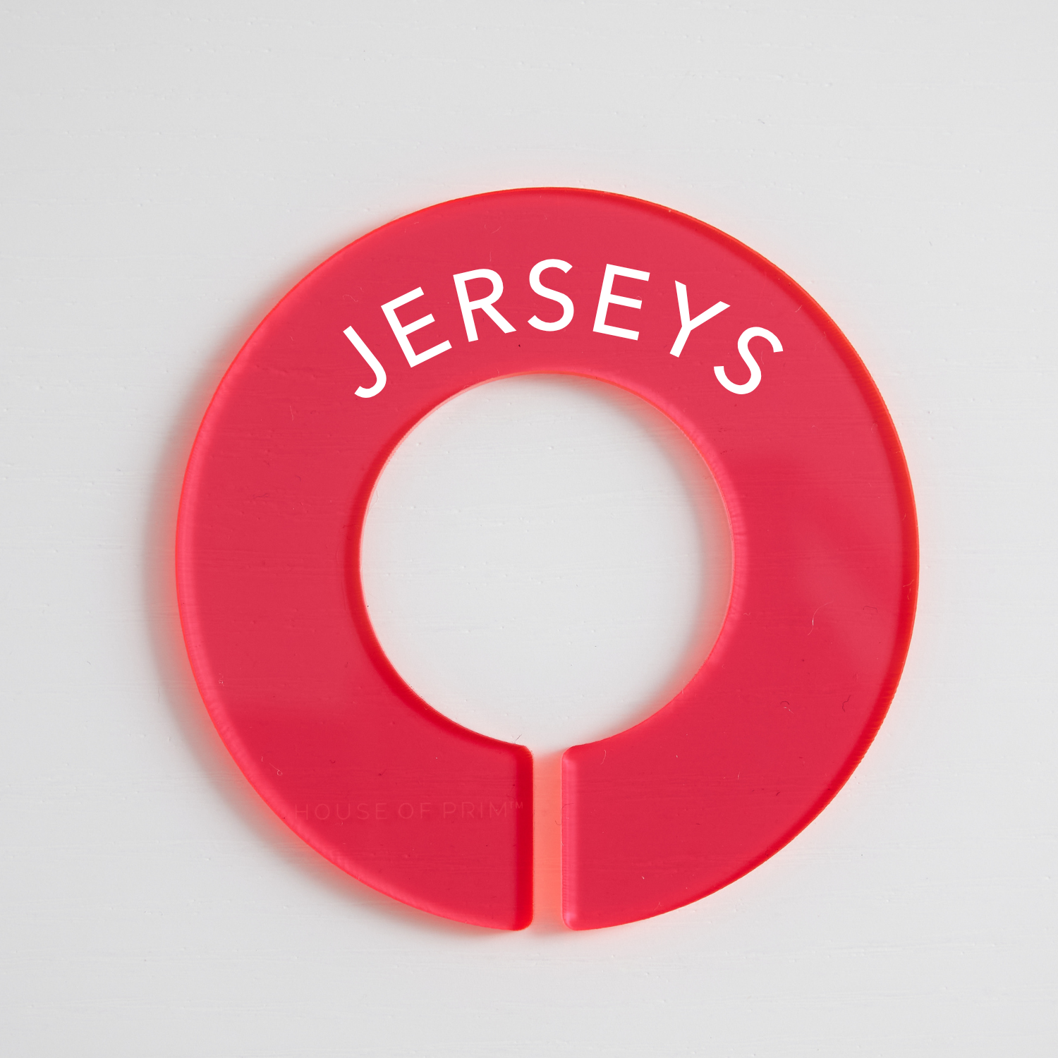 Tops | Circular Divider + Label