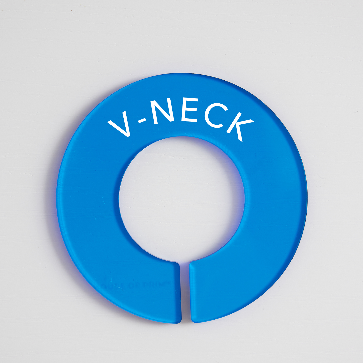 Tops | Circular Divider + Label